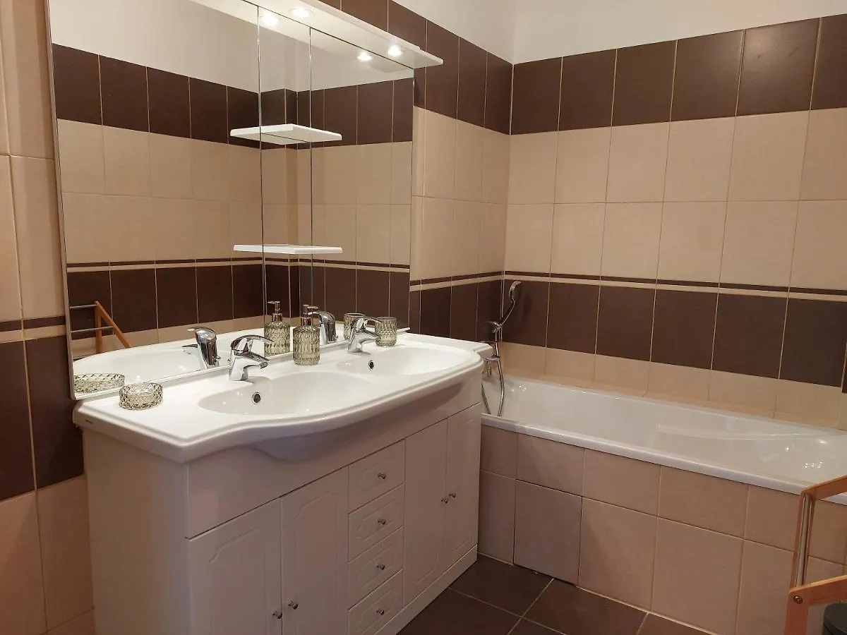 Hotel Les Roches - Relais & Chateaux Le Lavandou 0*,