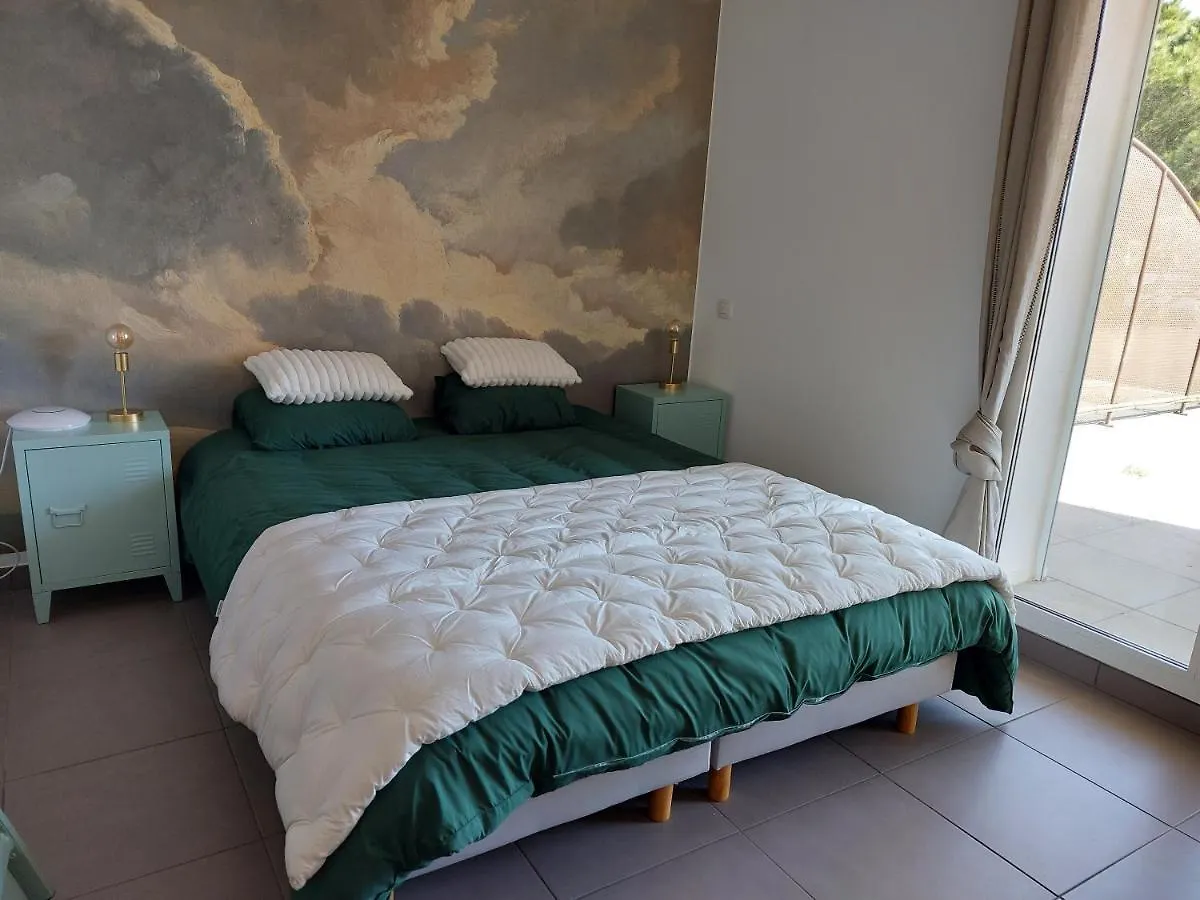 Hotel Les Roches - Relais & Chateaux Le Lavandou 0*,